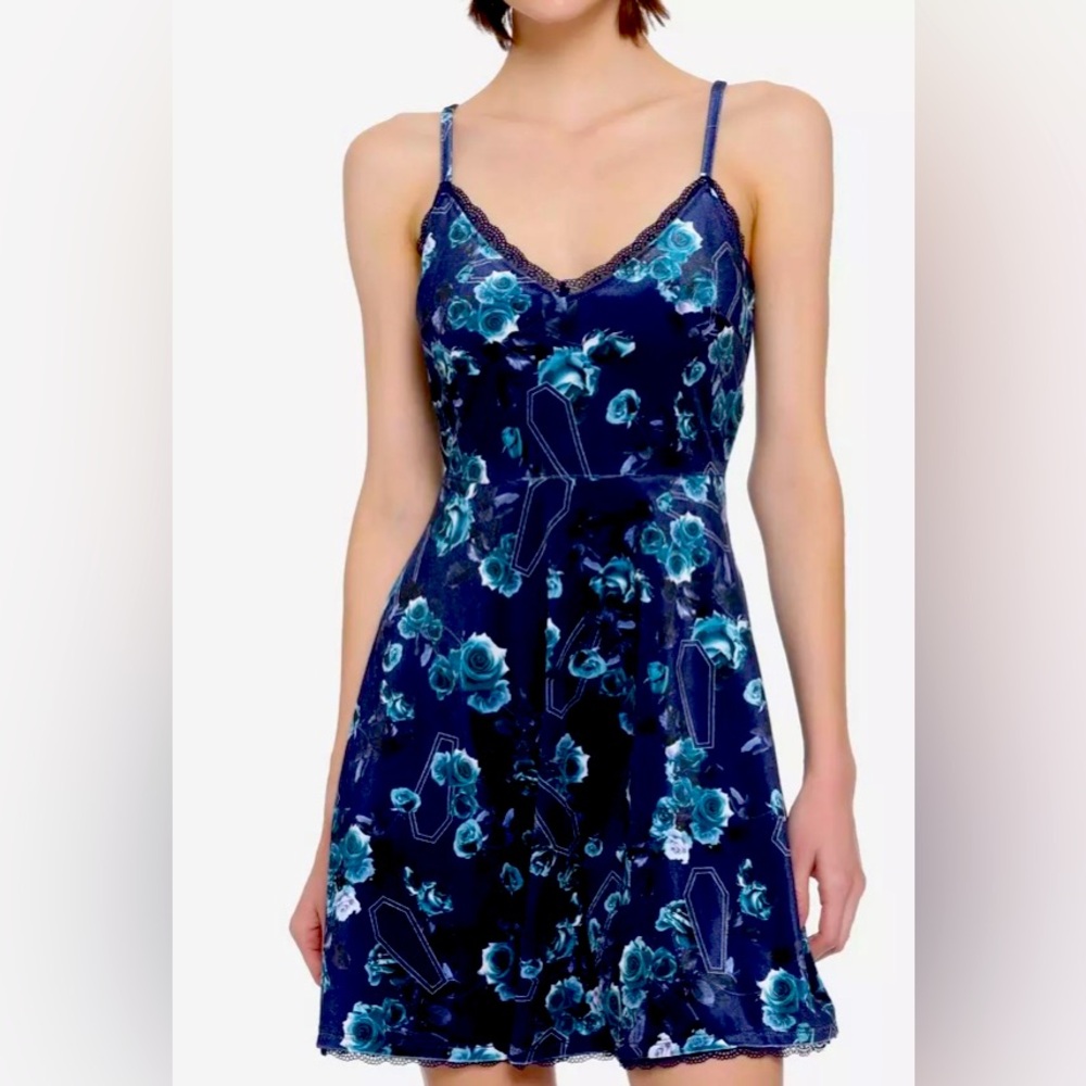 NWT Velvet Goth Roses Dress